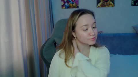 _lalune_ online show from 02.06.25