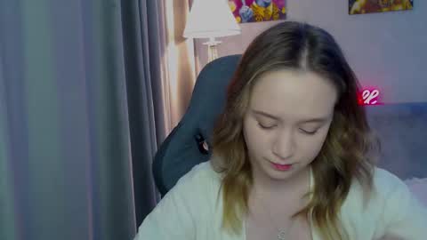 _lalune_ online show from 02.22.25