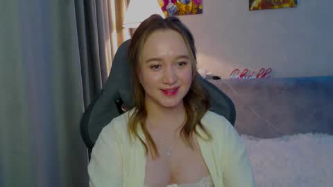 _lalune_ online show from 02.22.25