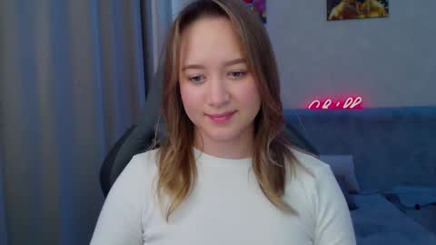 _lalune_ online show from 03.02.25