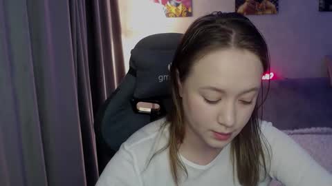 _lalune_ online show from 09.11.25