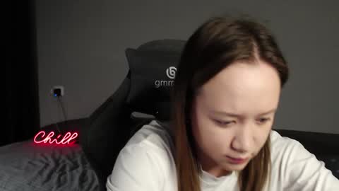 _lalune_ online show from 11.30.25