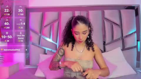 Lanna  online show from 02.13.25