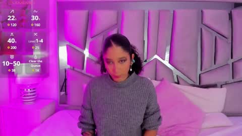 Lanna  online show from 02.19.25