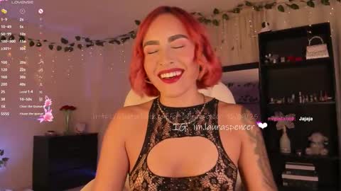 Snapshot of _lauraspencer_ chatting on 09.16.25 Laura online show from 09.16.25