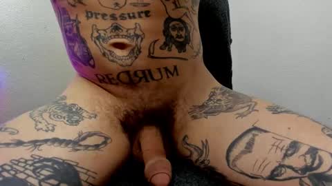 Snapshot of _layne chatting on 11.16.25 Layne online show from 11.16.25