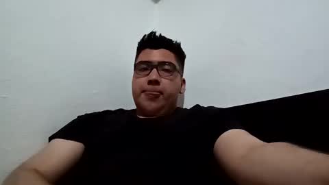 Snapshot of _leclerc_ chatting on 02.04.25 _leclerc_ online show from 02.04.25