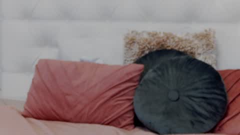 Lena Paul online show from 01.13.25