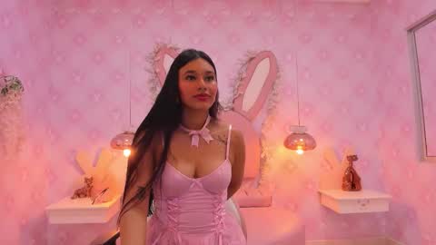  Lia Swan  online show from 10.19.25