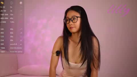 _lillilly_ online show from 06.19.26