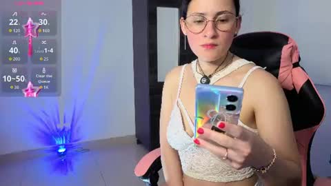 Snapshot of _lindasy_ chatting on 07.16.26 Lindasy online show from 07.16.26