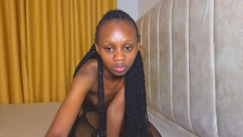 Littlevenus online show from 11.10.25