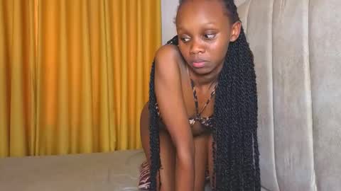 Littlevenus online show from 11.12.25