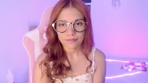 Snapshot of _lloou_ chatting on 03.05.25 Sofia 3 online show from 03.05.25