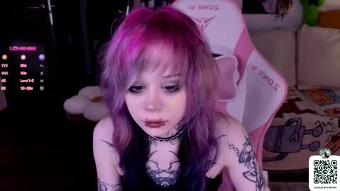 Snapshot of _lollyshy_ chatting on 09.15.25 Lolly online show from 09.15.25