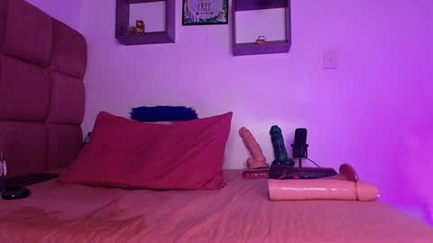 Lorrayne online show from 01.15.25