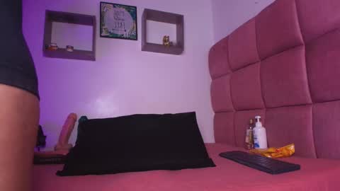 Lorrayne online show from 02.21.25