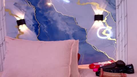 Lorrayne online show from 10.08.25