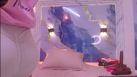 Lorrayne online show from 10.17.25