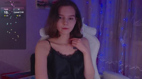 Snapshot of _lovelylu_ chatting on 12.11.24 Lu online show from 12.11.24
