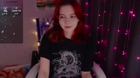 Snapshot of _lovelylu_ chatting on 09.20.25 Lu online show from 09.20.25