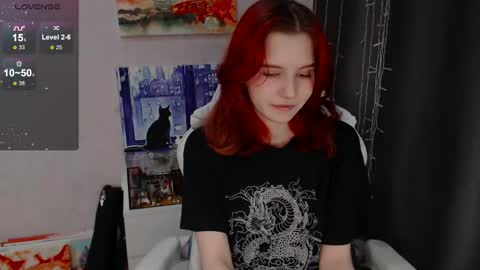 Snapshot of _lovelylu_ chatting on 09.29.25 Lu online show from 09.29.25