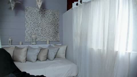  Luna  online show from 02.03.25