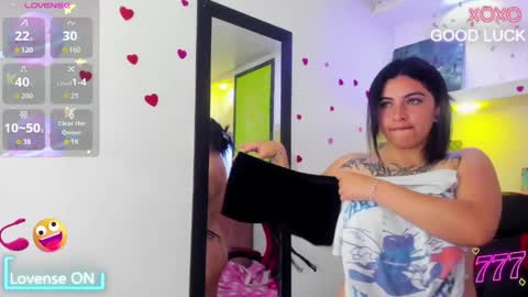 Snapshot of _luna_torres chatting on 05.28.26 luna torres online show from 05.28.26