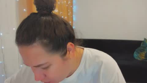 Snapshot of _madalexa_ chatting on 09.14.25 Alexa online show from 09.14.25