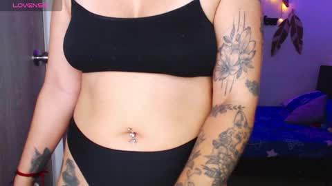 Snapshot of _marcela_wi chatting on 12.16.25 Marce online show from 12.16.25