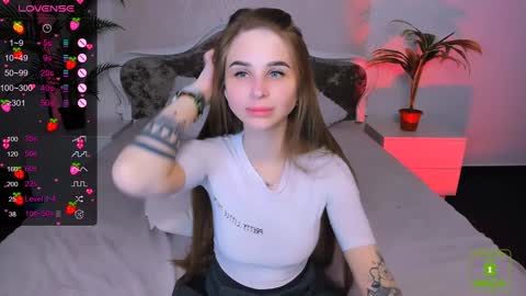 Eva  online show from 01.06.25