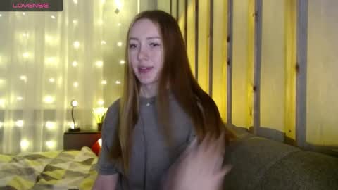 Snapshot of _marianne_ chatting on 12.26.24 online show from 12.26.24