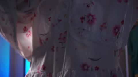  Gwen  online show from 12.13.24