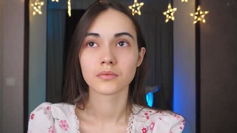  Gwen  online show from 12.20.24