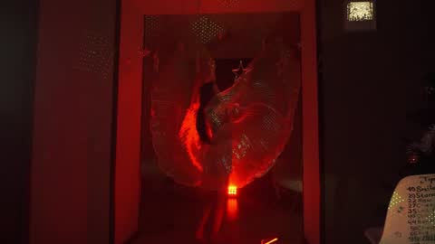  Gwen  online show from 12.22.24