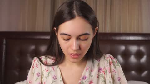  Gwen  online show from 12.27.24