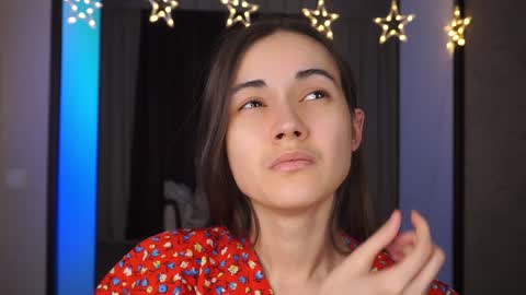  Gwen  online show from 01.17.25