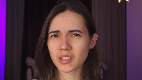  Gwen  online show from 01.25.25