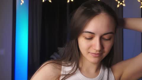  Gwen  online show from 02.01.25