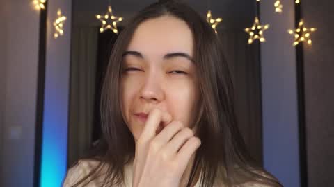  Gwen  online show from 02.02.25