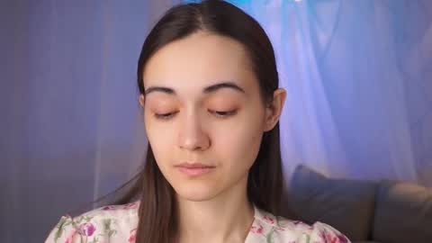  Gwen  online show from 02.28.25