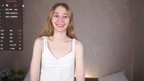  Gwen  online show from 09.23.25