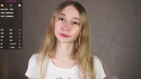  Gwen  online show from 09.29.25