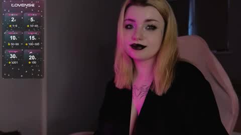 Snapshot of _matadora_ chatting on 02.21.26 Sadie online show from 02.21.26