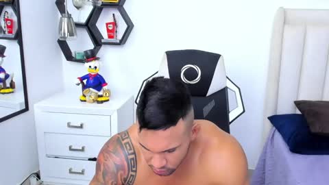 _matthew_santos_ online show from 02.05.25