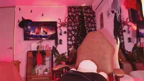 Marce  online show from 10.21.25