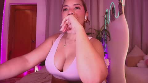 Marce  online show from 05.26.26