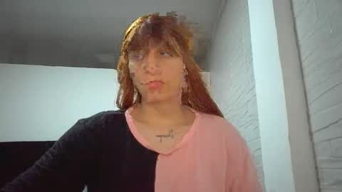 Snapshot of _mia_foster1 chatting on 11.25.25 Mia-foster online show from 11.25.25