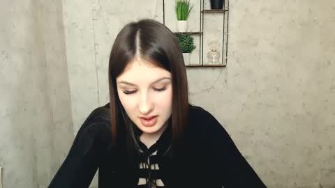 Mia online show from 03.05.25