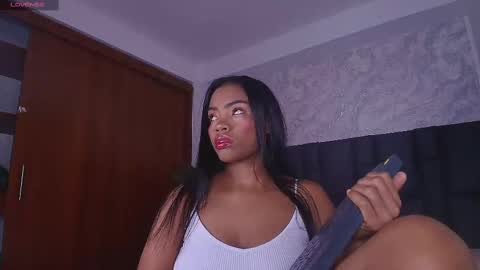 Mishell online show from 10.25.25